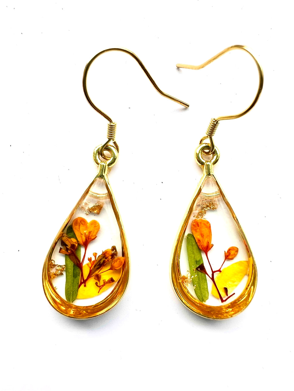 PETITE DAISY EARRINGS