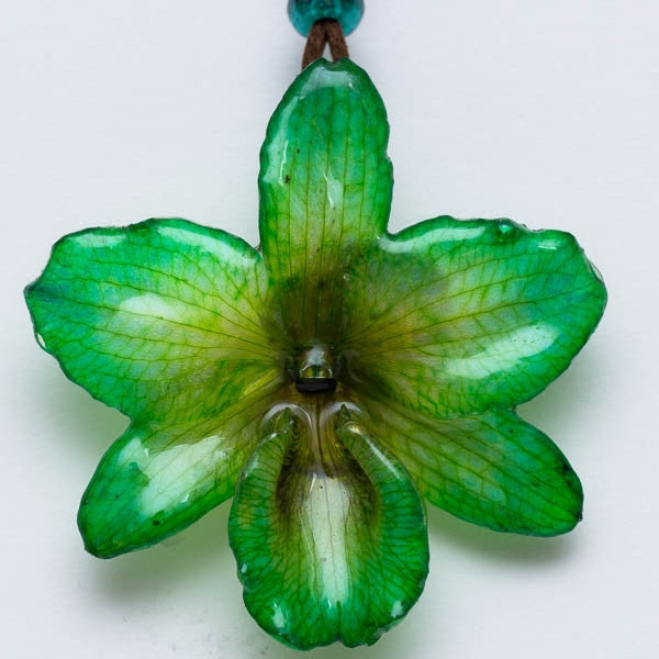 Green small nobile necklace